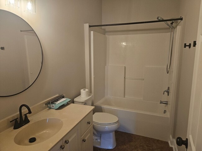 Building Photo - 502D Castle Bay Dr