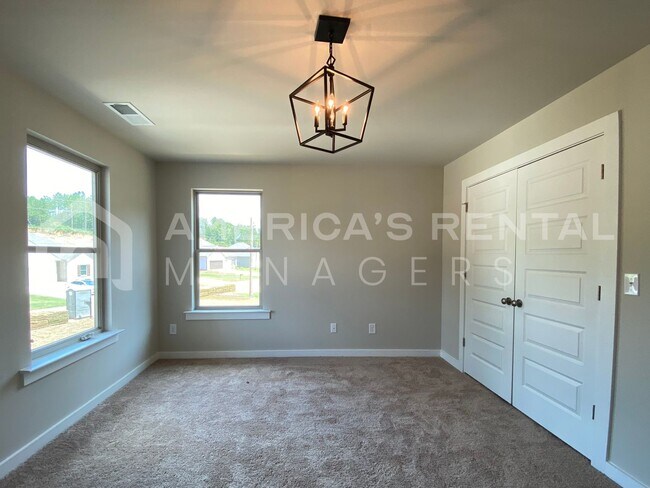 Building Photo - 1385 Brookhaven Dr