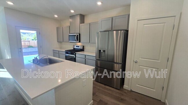 Building Photo - 7571 Grassy Plns Dr