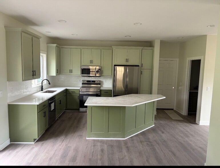 Kitchen - 712 N 1st St