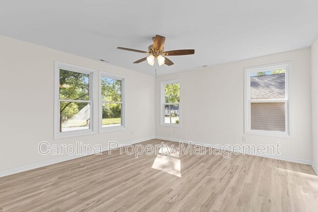 Building Photo - 660 Chestnut St