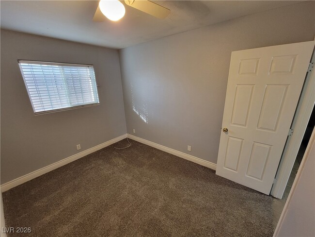 Building Photo - 2429 Daley St