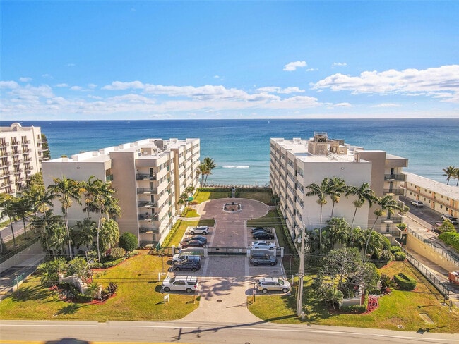 Building Photo - 1239 Hillsboro Mile