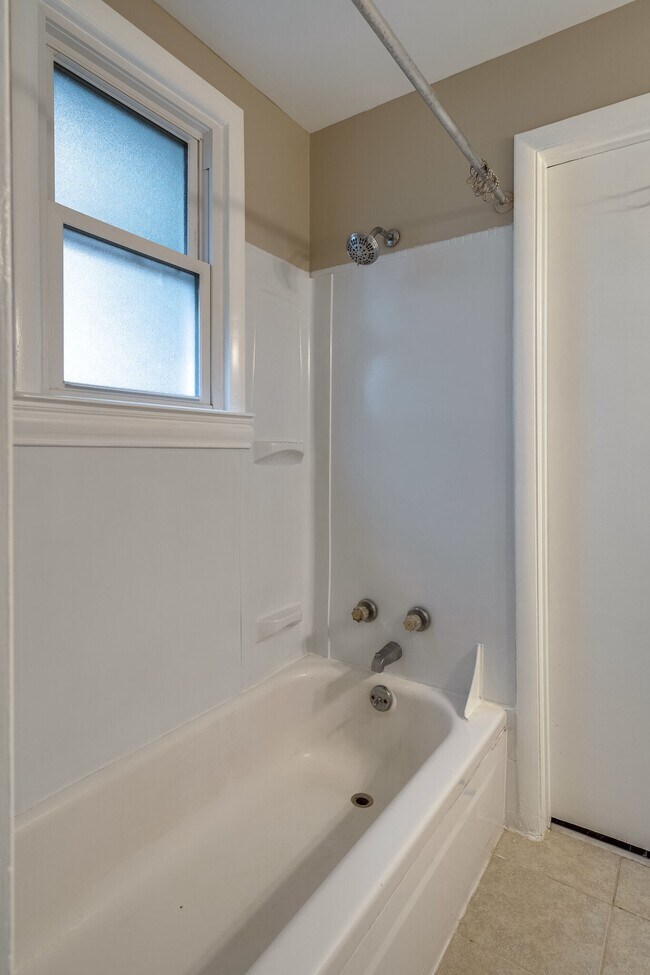 Building Photo - 3817 Burrus St