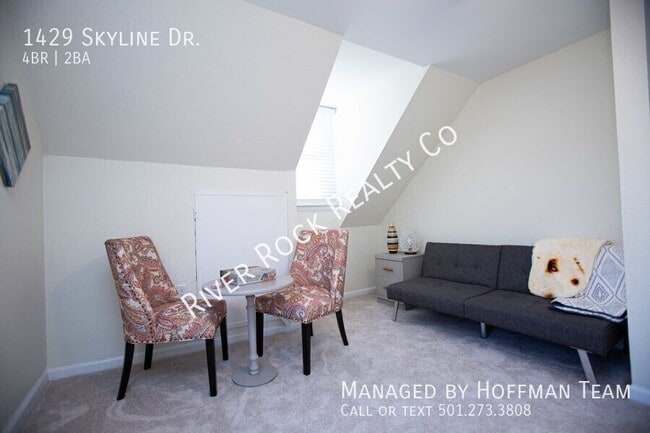 Building Photo - 1429 Skyline Dr