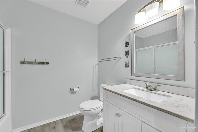 Building Photo - 3613 Los Lagos Dr
