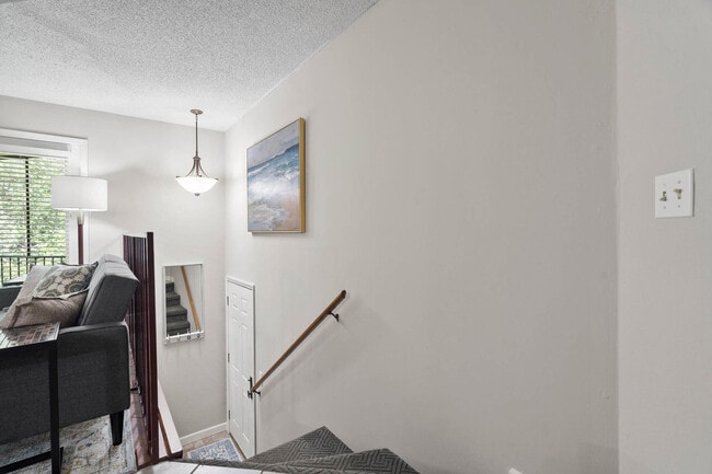 Building Photo - 1407 Park De Ville Pl