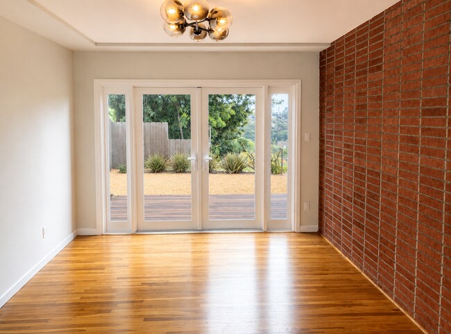 Building Photo - Beautiful 3 Bed / 2 Bath Home Near San Diego State University