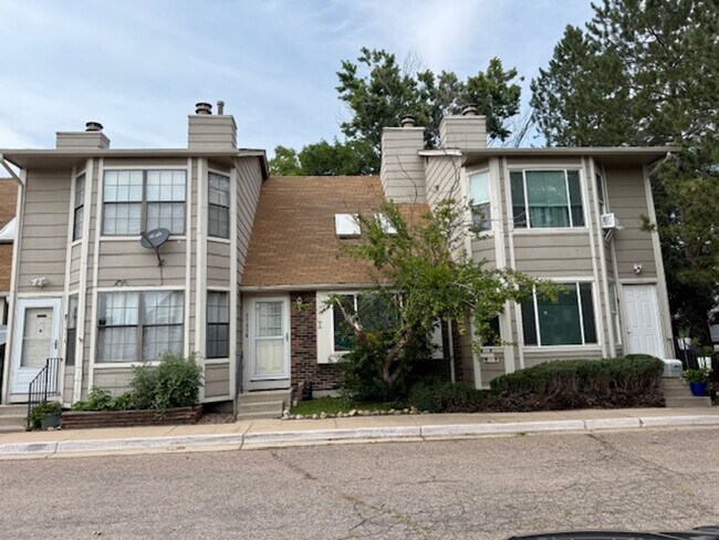 Building Photo - 7978 Chase Cir
