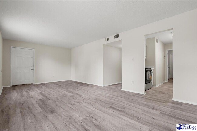 Building Photo - 319 Revell Dr