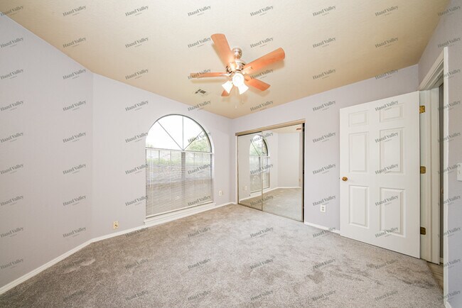 Building Photo - 1708 Yosemite Pl