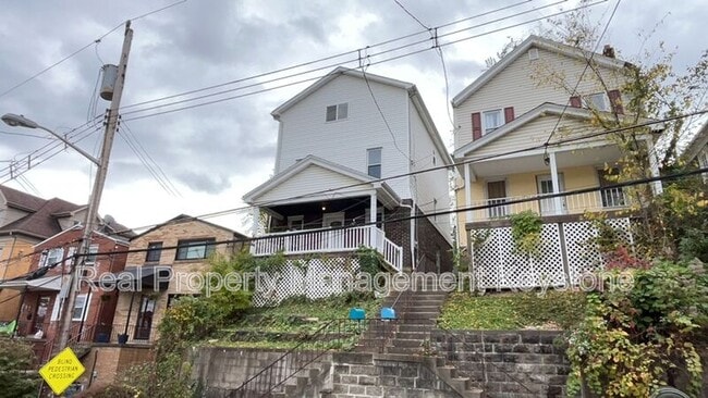 Building Photo - 1026 Mirror St