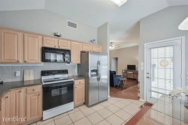 Primary Photo - 1303 Hidden Oaks Dr