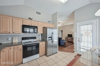 Building Photo - 1303 Hidden Oaks Dr