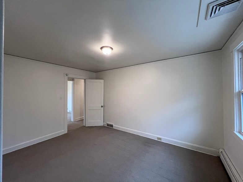 Building Photo - 188 Pennsylvania Ave