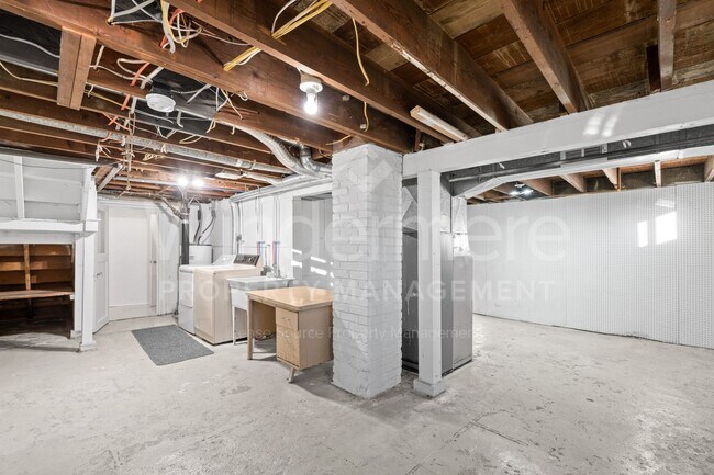 Building Photo - Welcome to this charming 1-bedroom, 1-bathroom home located in the vibrant city of Spokane, WA.