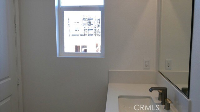 Building Photo - 254 Proctor