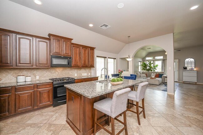 Building Photo - 10911 Overland Trail Dr