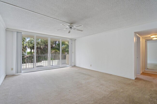 Building Photo - 630 Ocean Dr