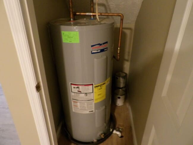 Building Photo - 244 Meadowview Dr