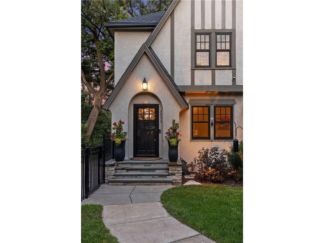 Building Photo - 3933 Zenith Ave S