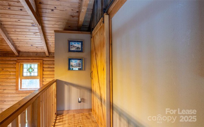 Building Photo - 2038 Toms Creek Rd