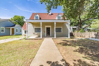 Building Photo - Charming 2-Story Home in Tech Terrace!