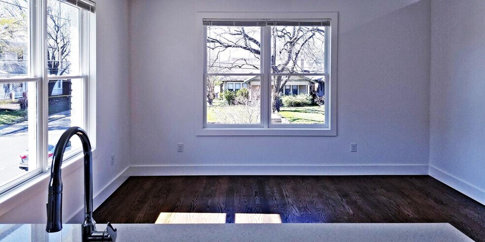 Building Photo - 4300 Junius St