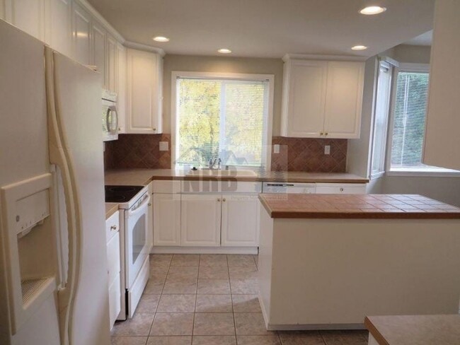 Building Photo - Enchanting, Elegant and Immaculate Home in...