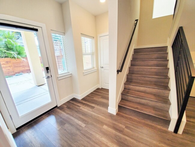 Building Photo - Contemporary Greenhaven Home with Private Backyard & Smart Features
