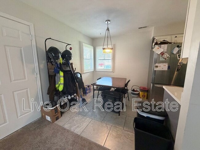 Building Photo - 103 N Thalia Rd