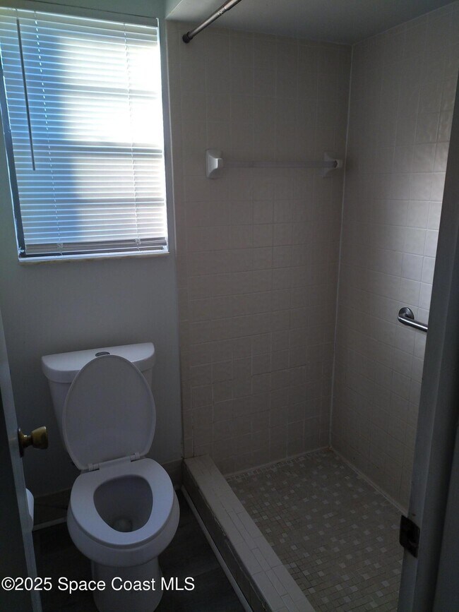 Building Photo - 765 John Carroll Ln