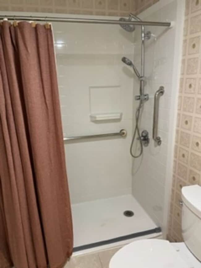 Building Photo - Beautiful Rental .4 Miles from the US OPEN...