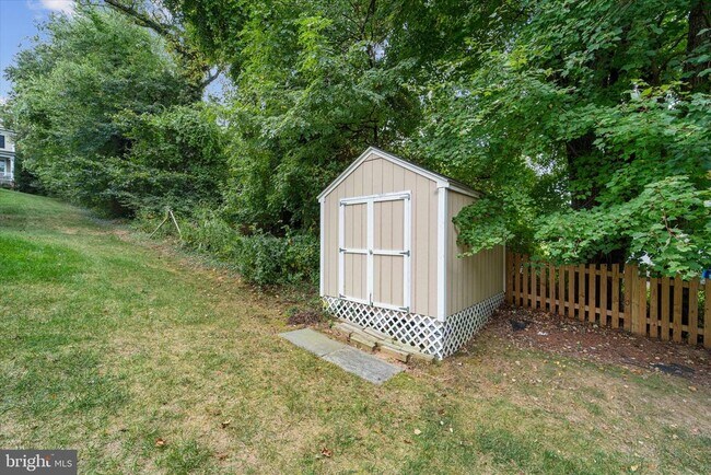 Building Photo - 8901 Hargrove Ct