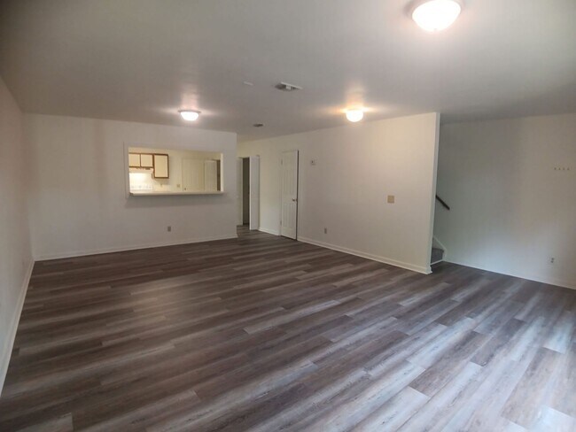 Building Photo - 237 Pheasant Run Dr