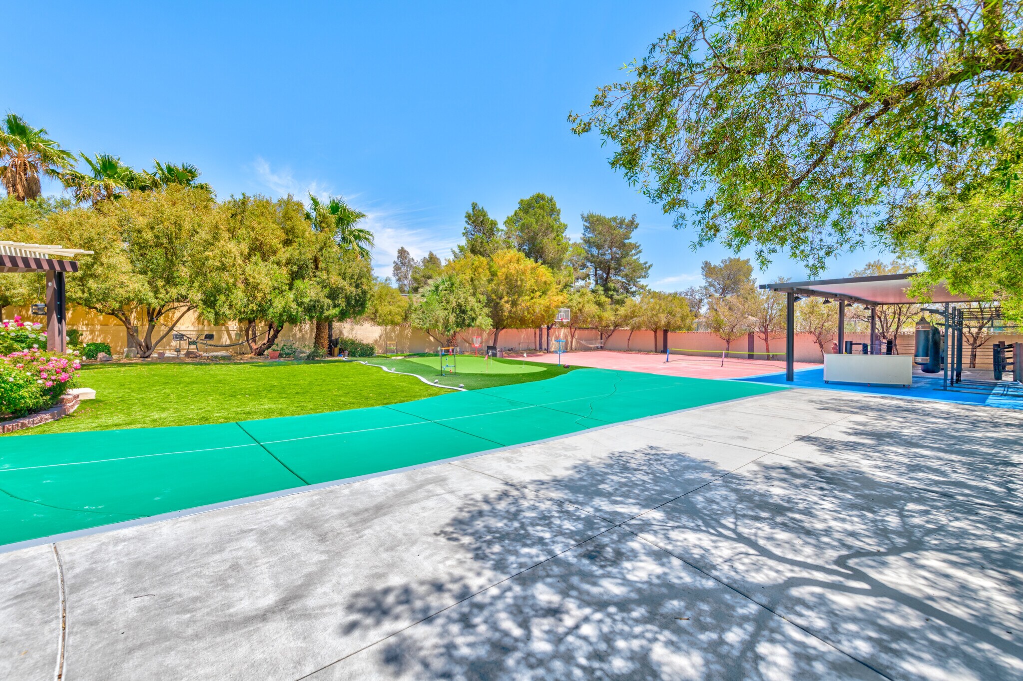 Turf, Putting Green, Basketball, Pickleball, Boxing Ring - 3160 Belcastro St