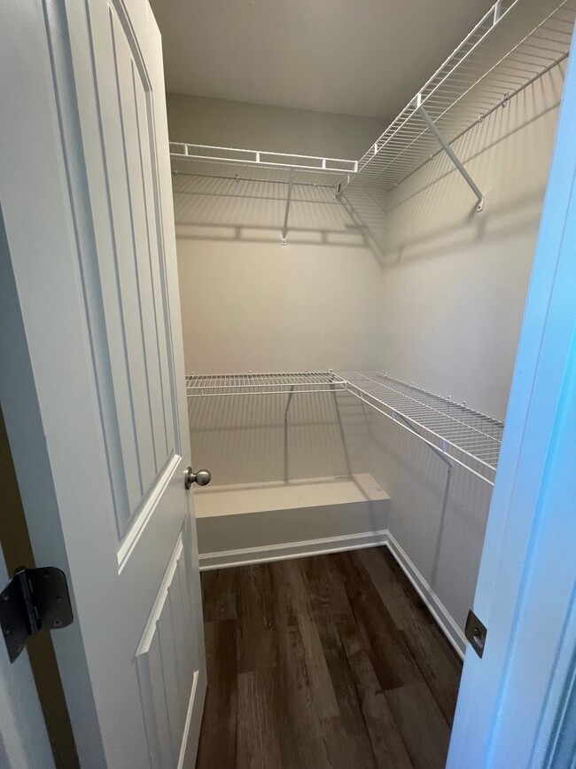 Building Photo - Lovely Three Bedroom Home in Camden and Minutes Away from I-20