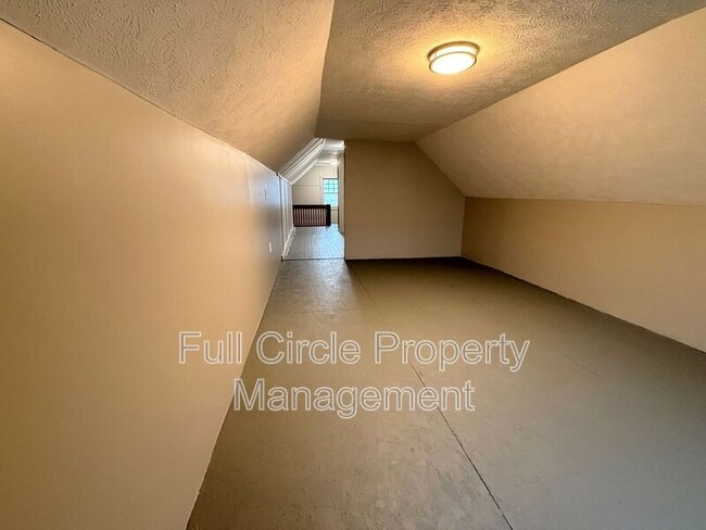 Building Photo - 6005 N 30th St