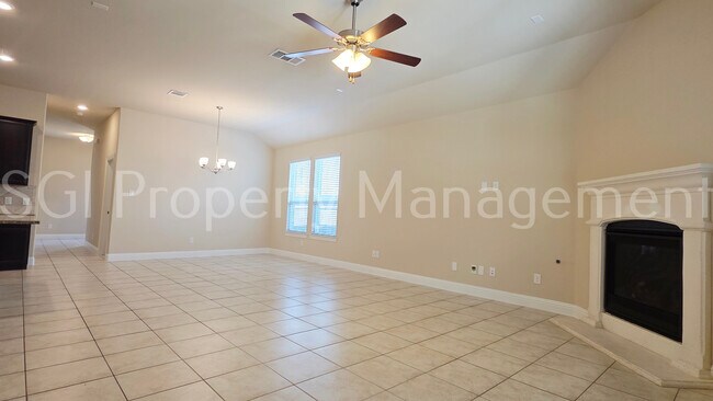 Building Photo - 3608 Bastrop St