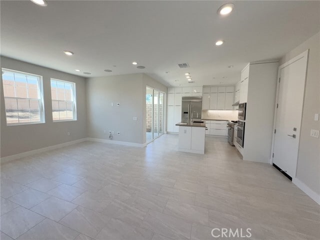 Building Photo - 711 Olivier Dr