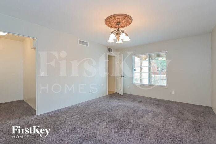 Building Photo - 5255 S Renewal Ln
