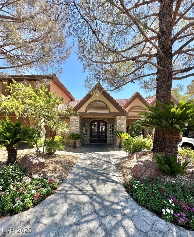 Building Photo - 2200 S Fort Apache Rd
