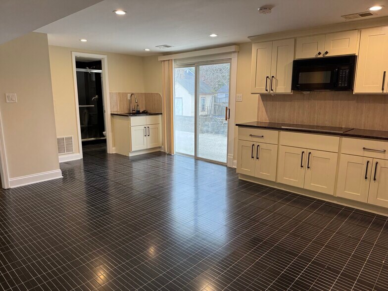 Building Photo - 7209 Needwood Rd