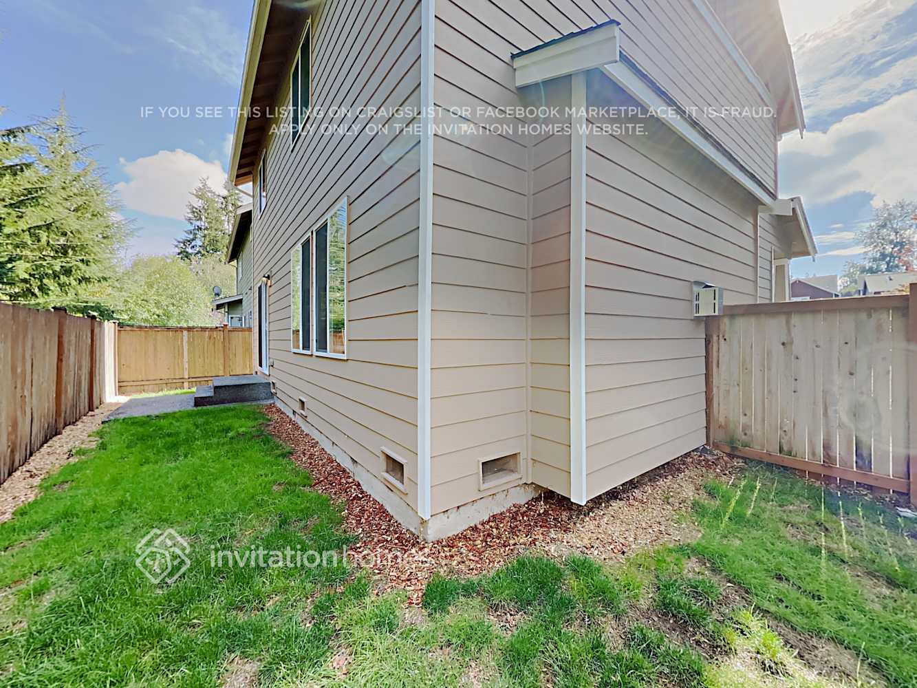 Building Photo - 11715 1st Pl SE