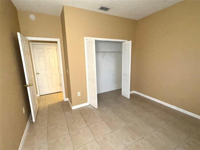 Building Photo - 3107 Sun Lake Ct
