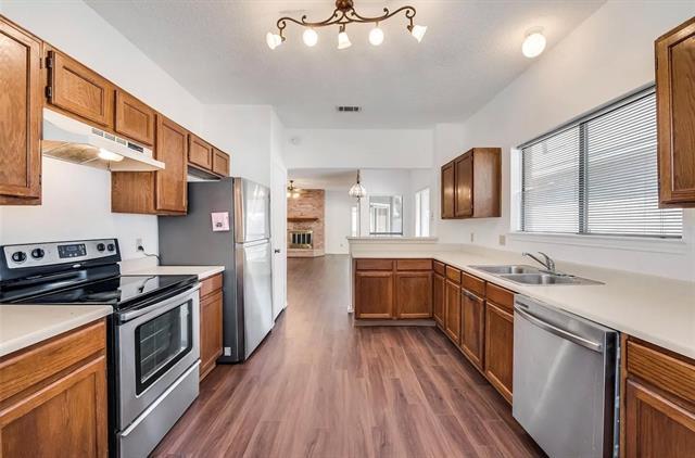 Building Photo - 812 Melville Dr