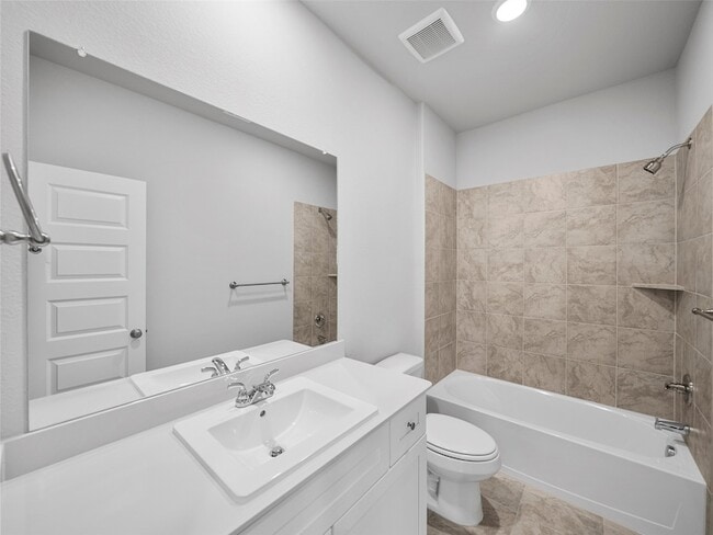 Building Photo - 3049 Elmwood St