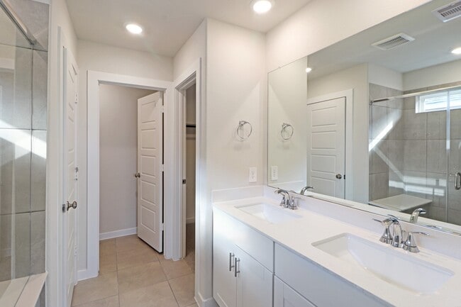 Building Photo - 2611 Cactus Rnch Ln