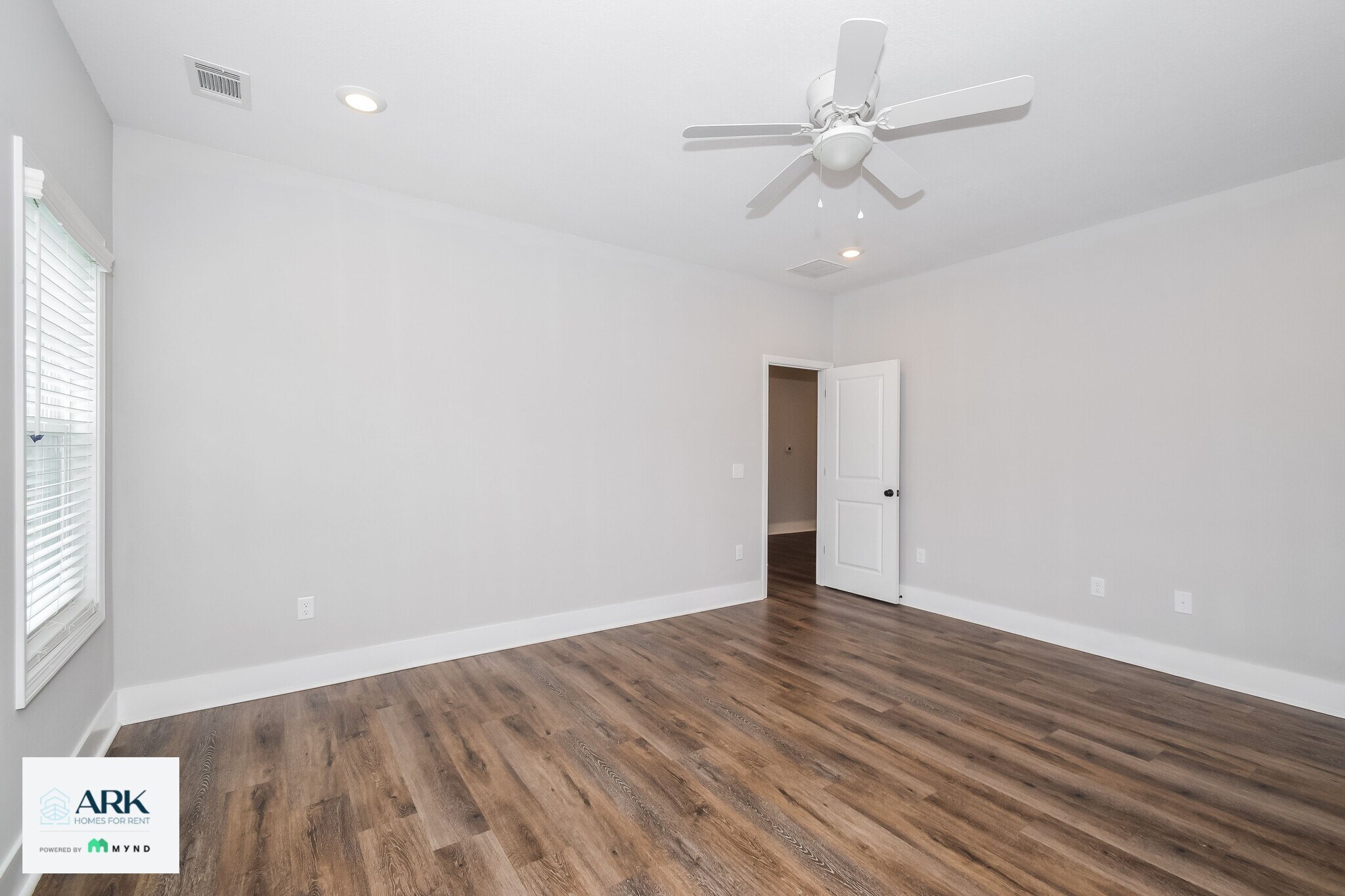Building Photo - 1003 Autumns Wood Cir E