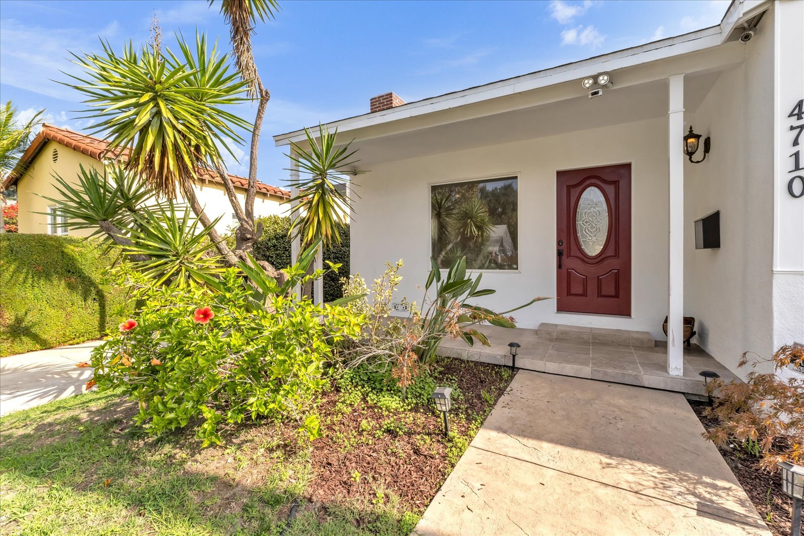 Entry - 4710 Cartwright Ave